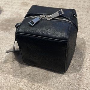 Cube purse